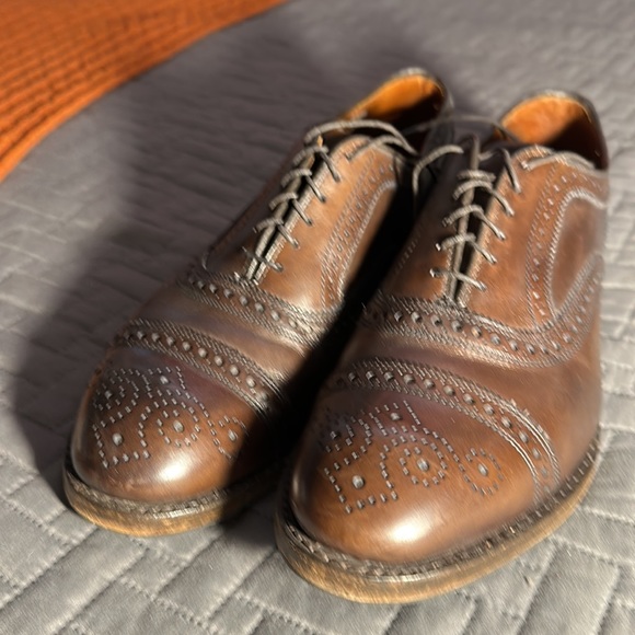 Allen Edmond’s Men’s Strand Cap-toe Oxford Dress Shoe. Size: Male US 9 - Picture 7 of 8